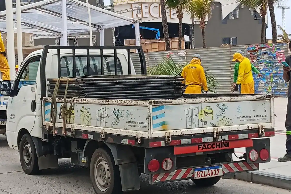 Entrega de material para obra no Recife