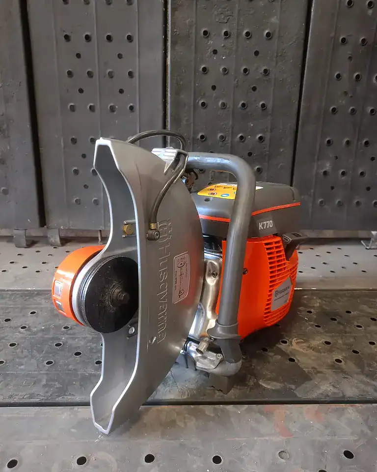 Cortadora manual Husqvarna K770 da frota da Prático Locações em Recife