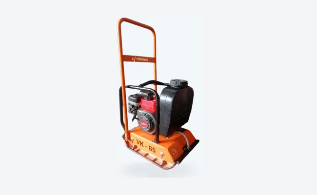 Placa vibratória ou compactador de percussão? Descubra qual é o ideal para sua obra